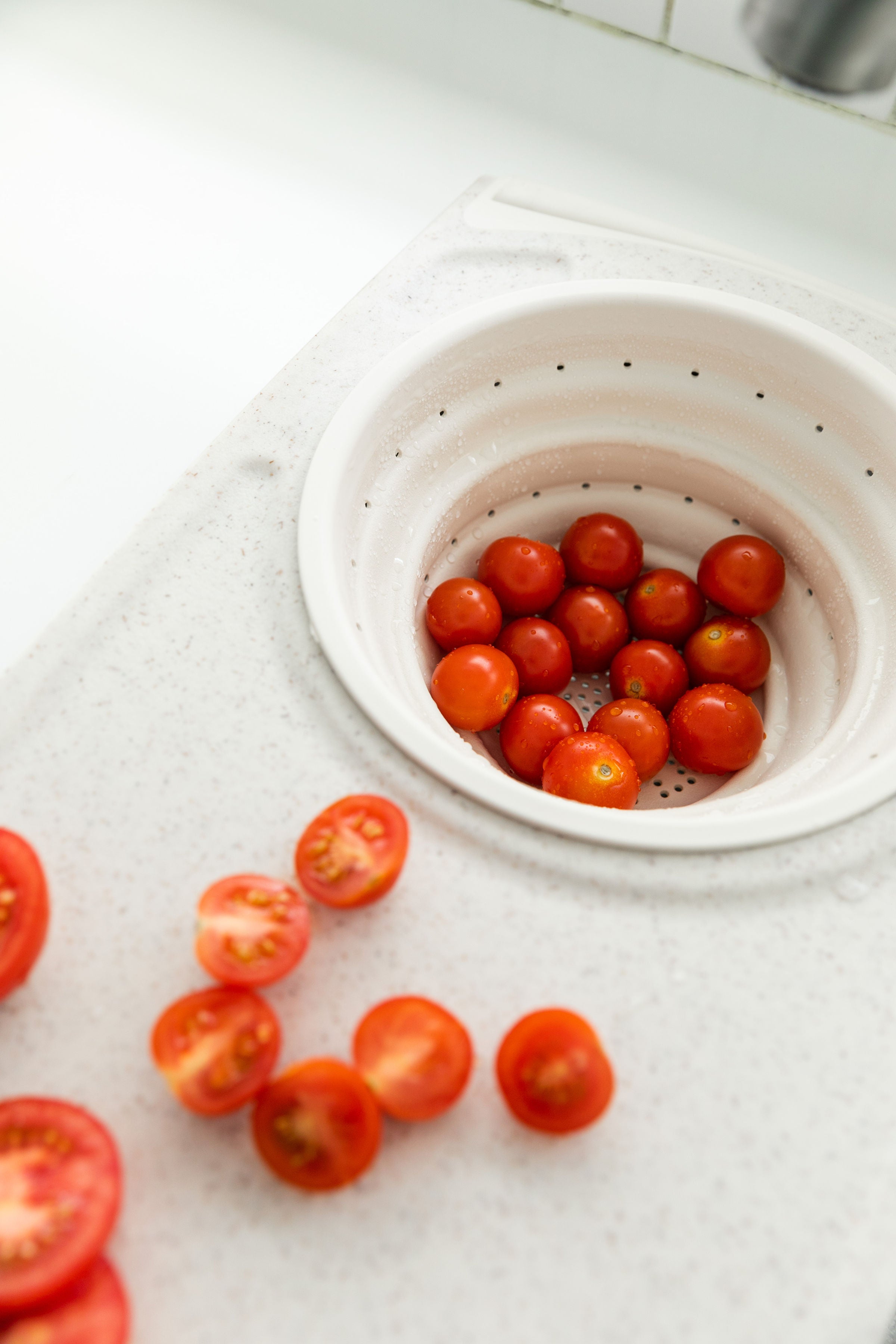 dexas-over-the-sink-strainer-board-tagliere-da-appoggio-al-lavello-con-scolapast image 4