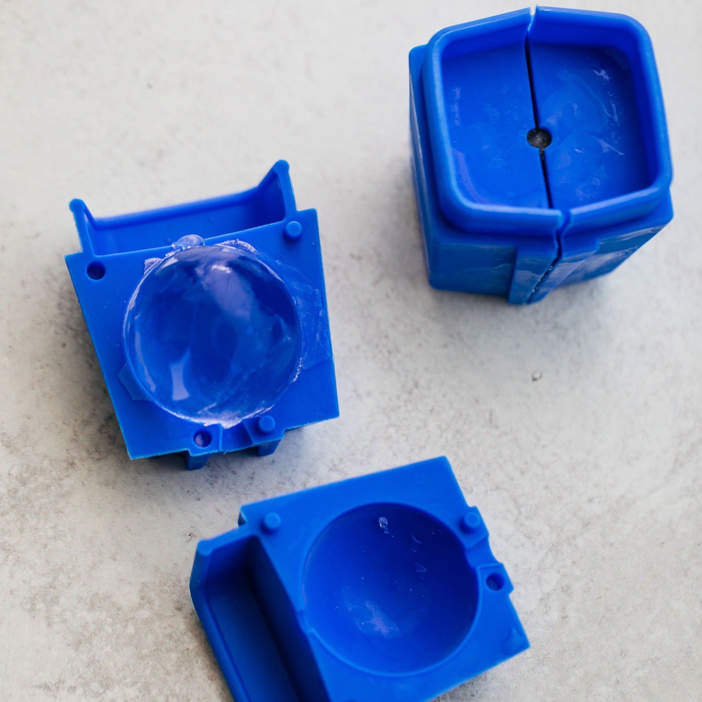 dexas-ice-ology-set-2-vaschette-per-ghiaccio-trasparente-2-sfere-da-5-cm-2 image 2