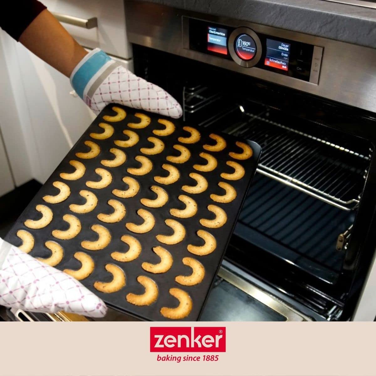 zenker-teglia-per-biscotti-a-mezzaluna-42x32-cm-antiaderente-42-impronte-cornett image 8