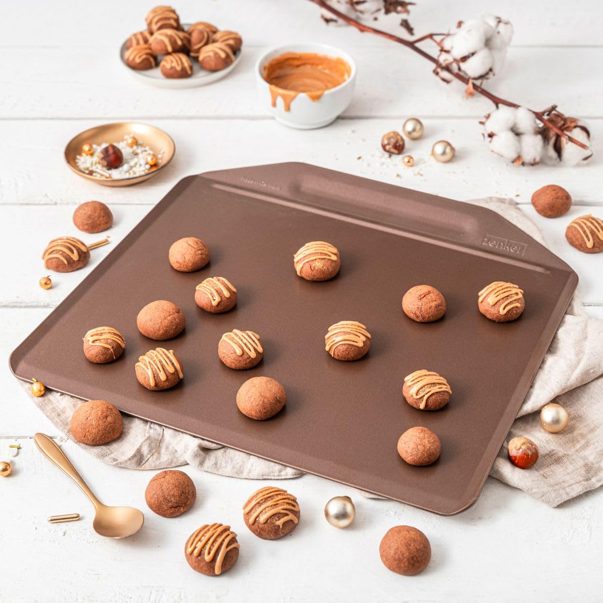 zenker-linea-mojave-gold-piastra-da-forno-antiaderente-33-x-36-cm-con-particelle image 2