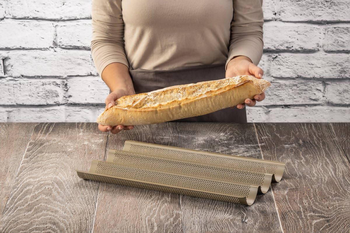 zenker-mojave-gold-set-3-teglie-per-baguette-perforate-con-rivestimento-antiader image 2