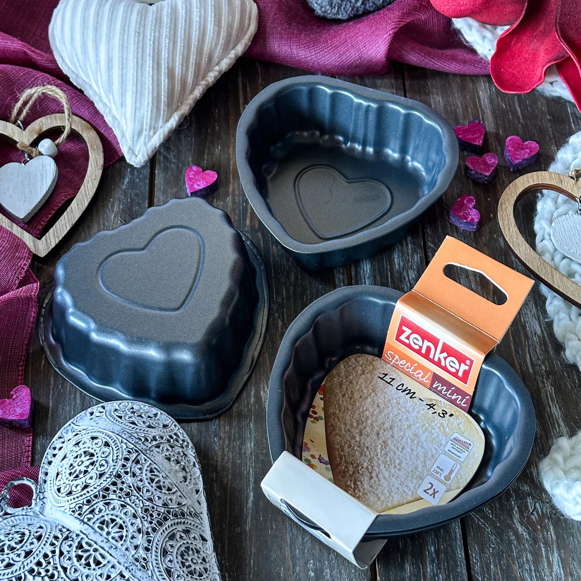 zenker-special-mini-set-2-stampi-a-forma-di-cuore-per-mini-torte-acciaio-al-carb image 3