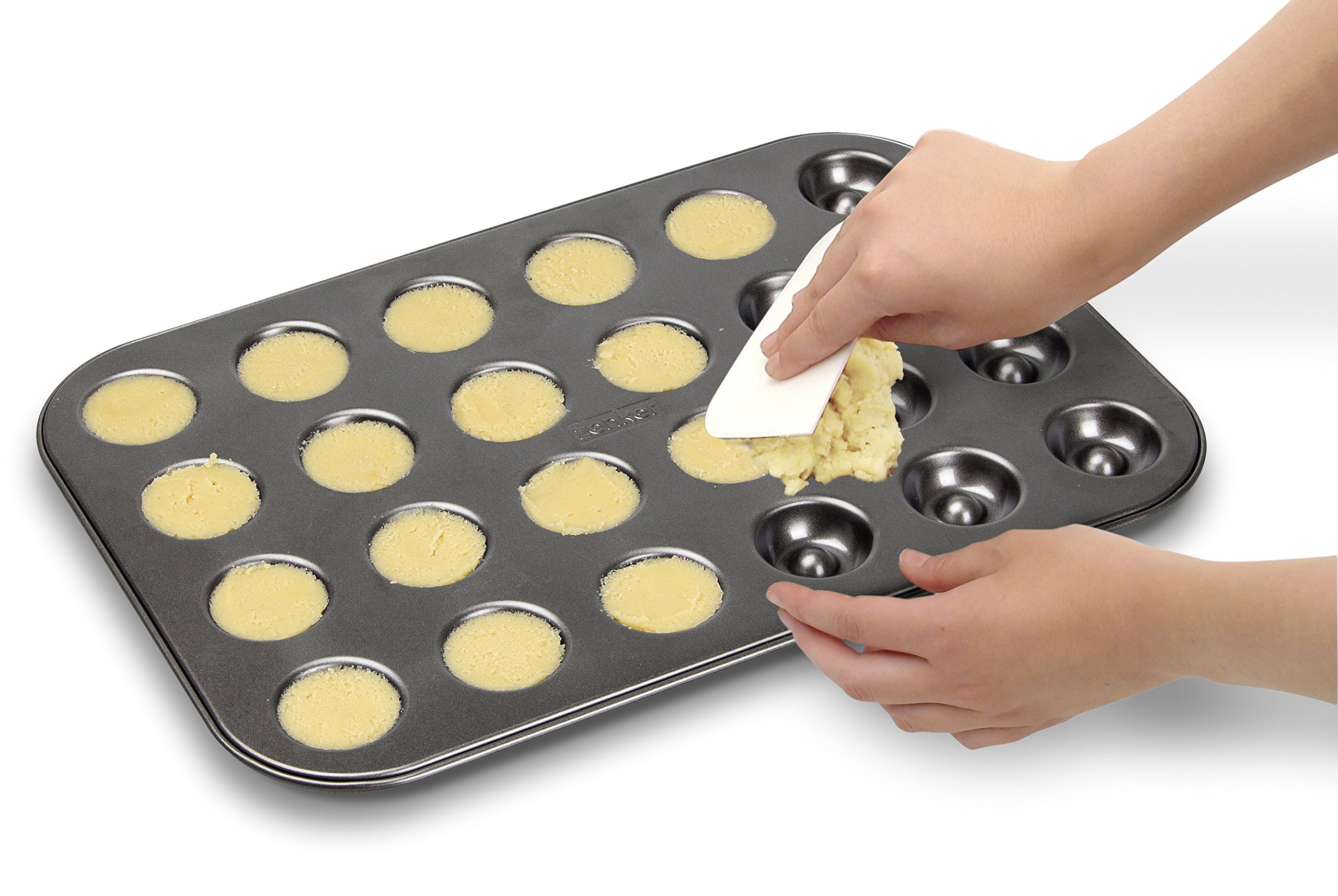 zenker-sparkling-christmas-stampo-per-pasticcini-biscotti-a-24-impronte-4-5-cm-c image 3