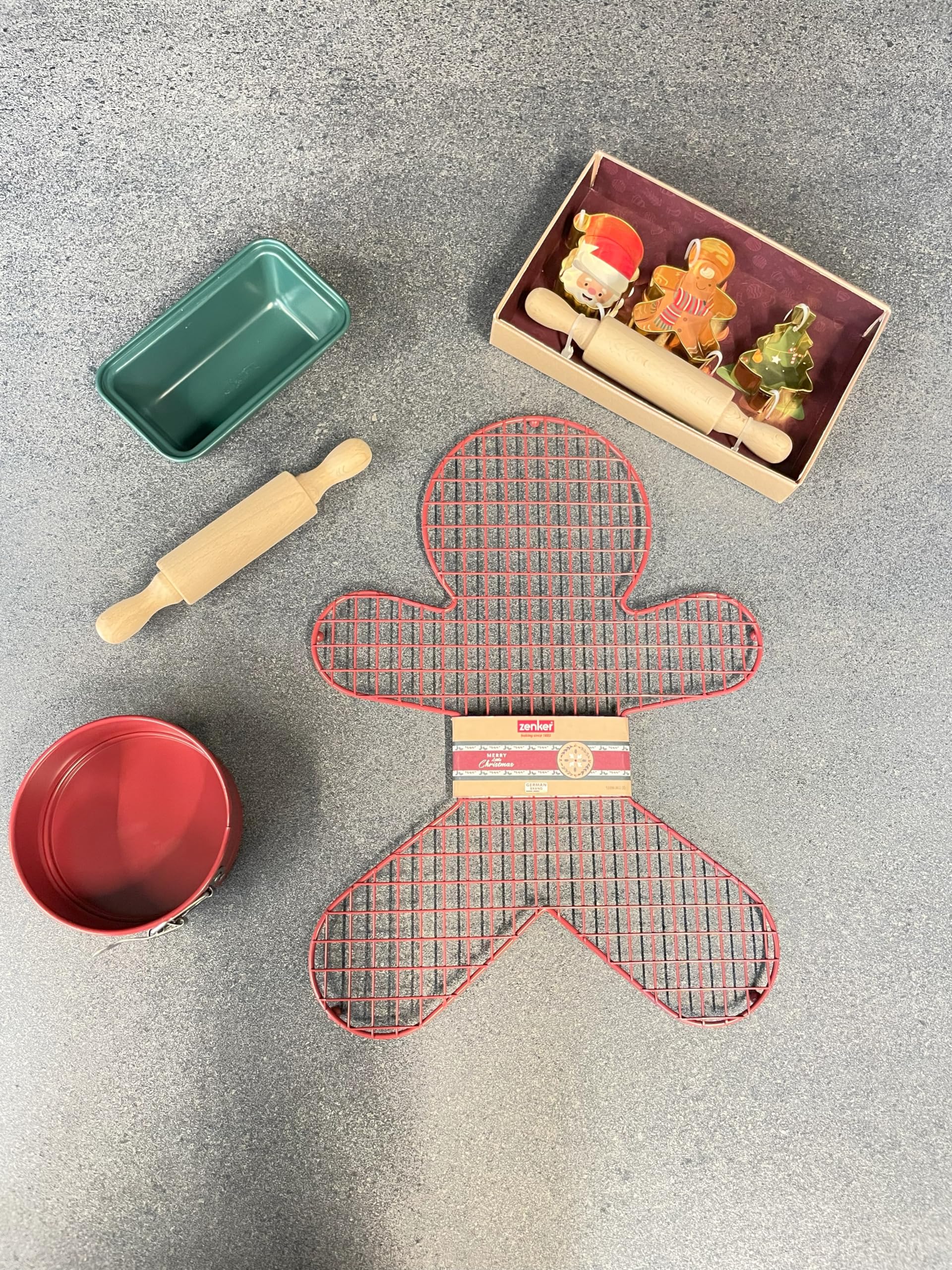 zenker-set-pasticceria-3-pezzi-natalizio-tortiera-antiaderente-12x5-cm-mini-plum image 3