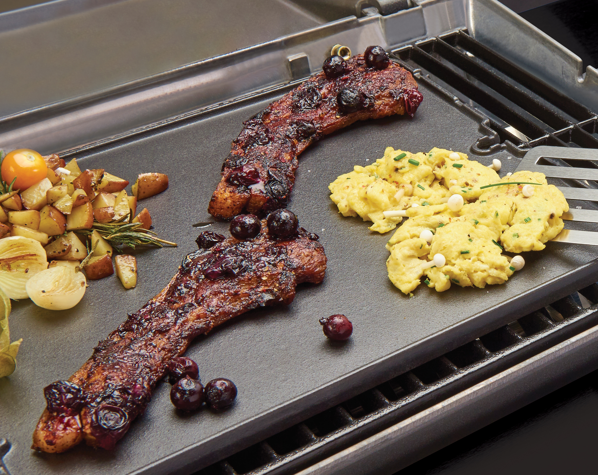 broil-king-exact-fit-griddle-porta-chef-320-gem-piastra-reversibile-in-ghisa-sma image 3