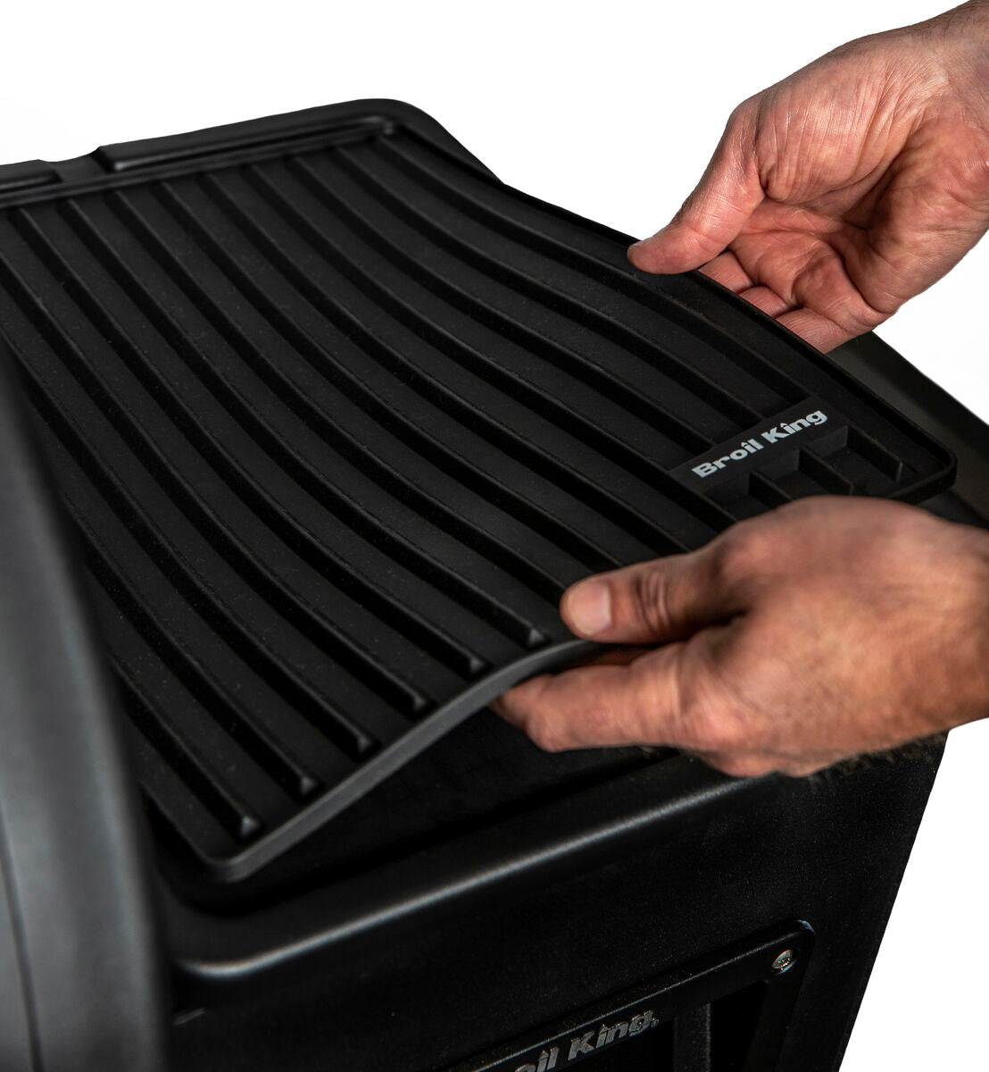broil-king-regal-magnetic-silicone-side-shelf-grill-mat-tappetino-magnetico-in-s image 4