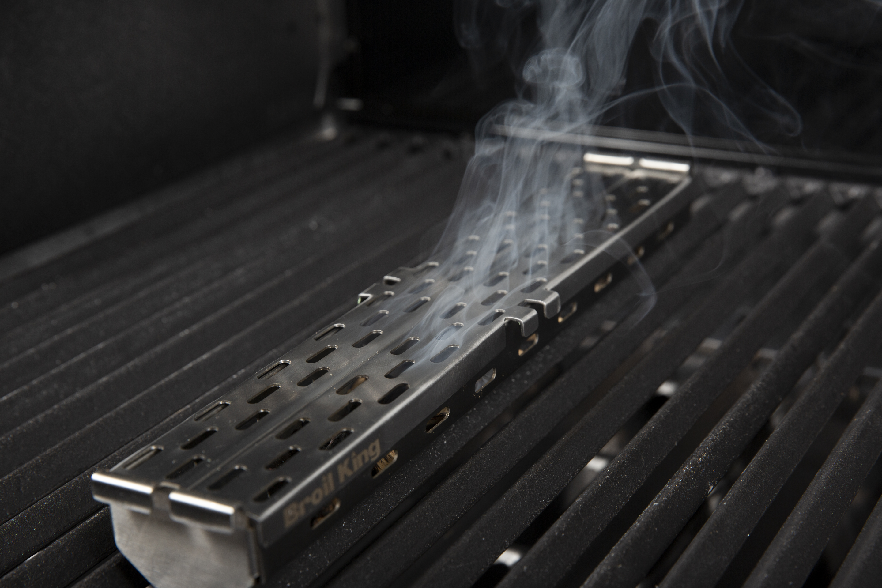 broil-king-scatola-affumicatrice-in-acciaio-inossidabile-a-pellet-smoker-box-per image 4