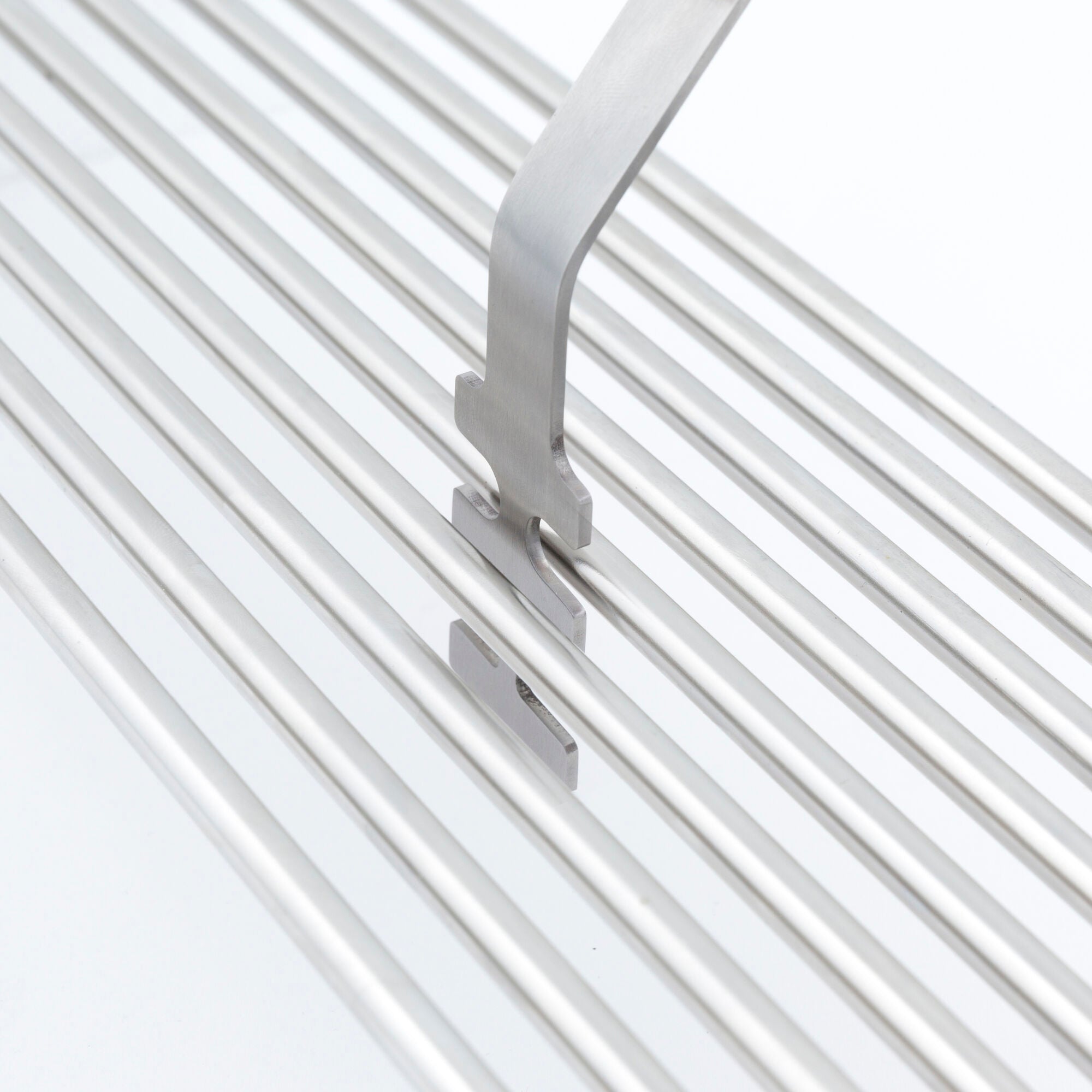 broil-king-grid-lifter-solleva-griglie-in-acciaio-inox-con-manico-in-resina-per- image 2