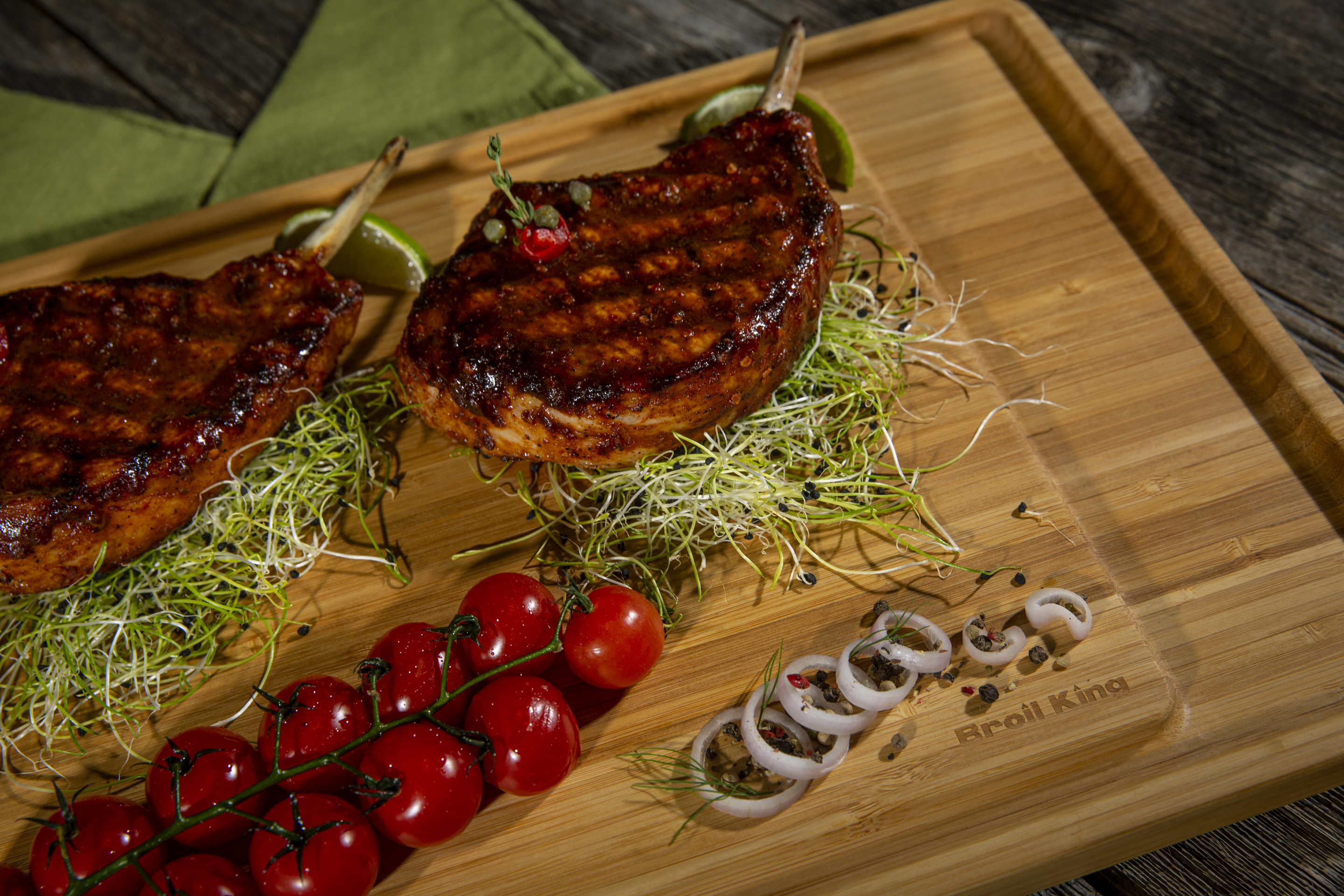broil-king-imperial-bamboo-cutting-serving-board-tagliere-da-portata-in-bamb-18- image 3