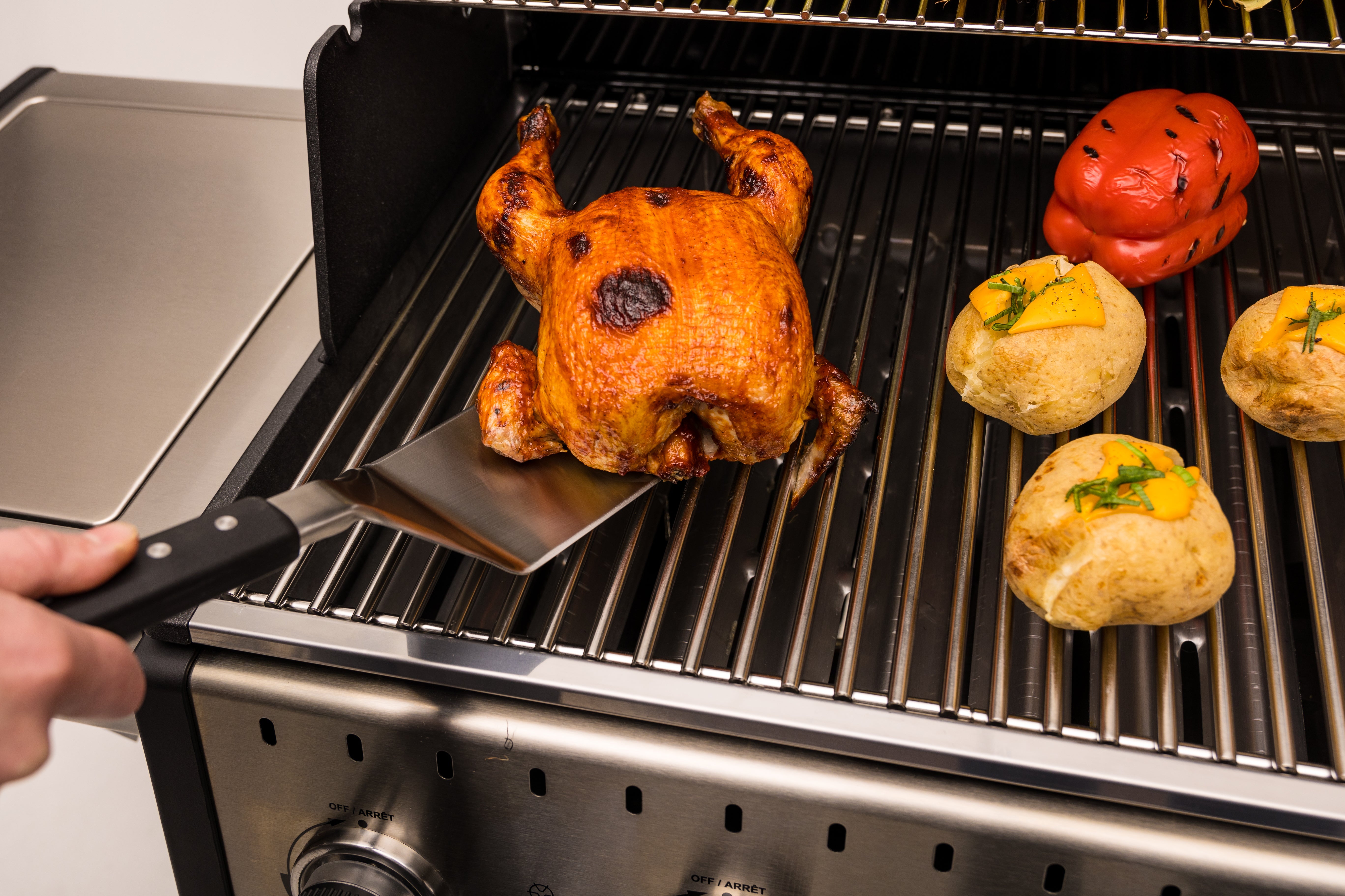 broil-king-imperial-super-flipper-paletta-da-barbecue-in-acciaio-inox-con-lama-s image 2
