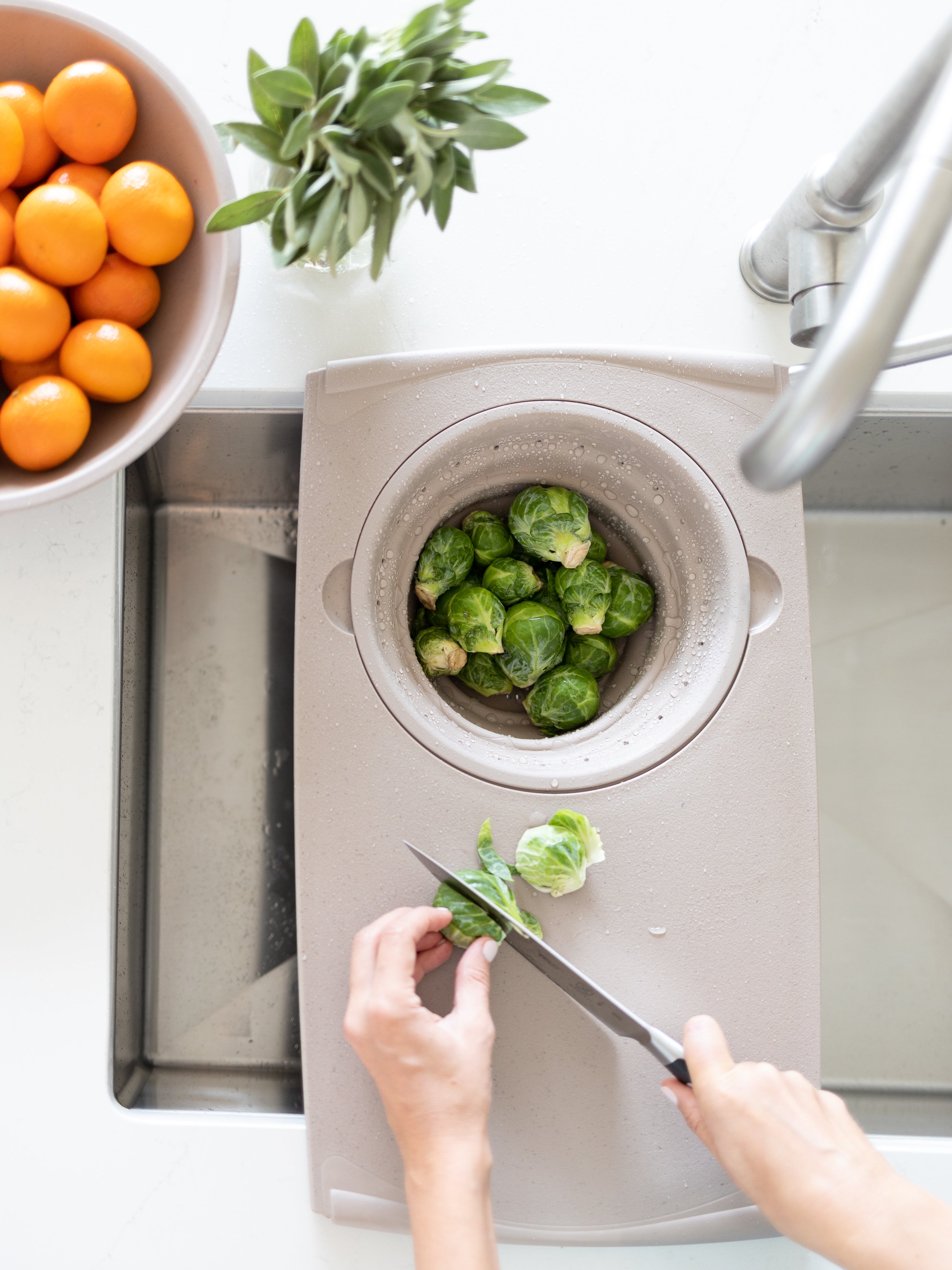 dexas-over-the-sink-strainer-board-tagliere-da-appoggio-al-lavello-con-scolapast image 7